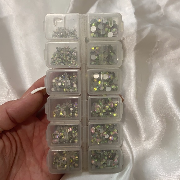 Nail diamonds - Picture 3 of 3